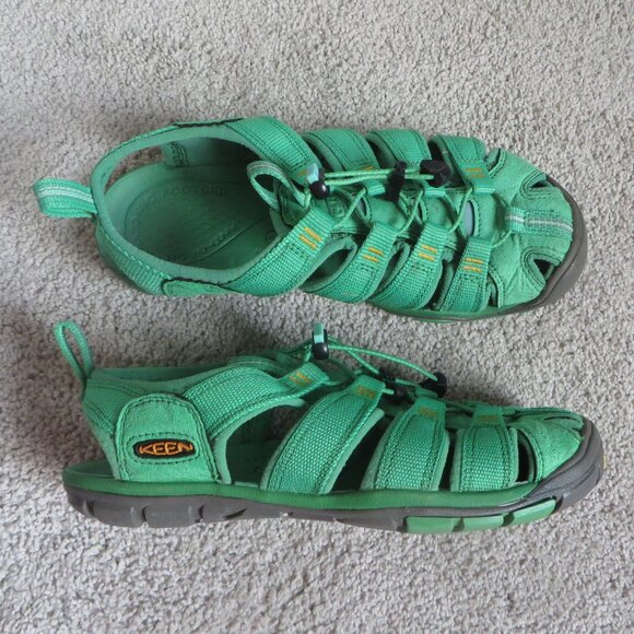 KEEN Womens Clearwater CNX Water/Hiking Sandals Size 6 Green - Picture 1 of 10